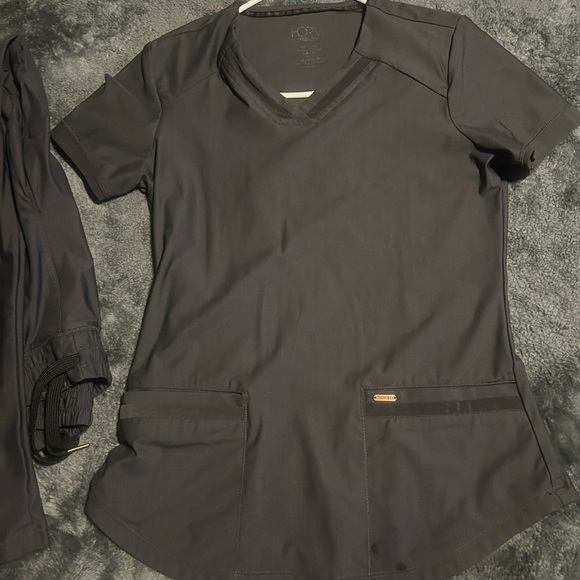 Cherokee form scrub set - Picture 1 of 4